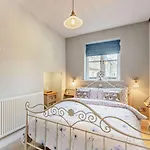 2 Bed In Carnforth Oc-95452 בית נופש